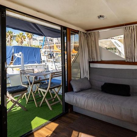 Spacious And Charming Boat In Port Forum Hotel Sant Adria de Besos Bagian luar foto